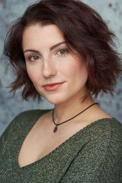 Eva Leonard